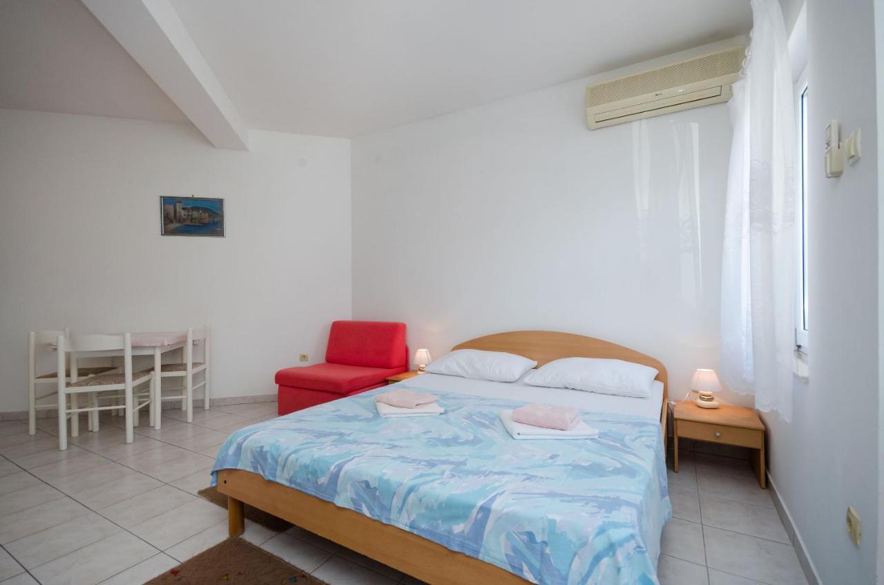Apartments Branimir Нови Винодолски Екстериор снимка