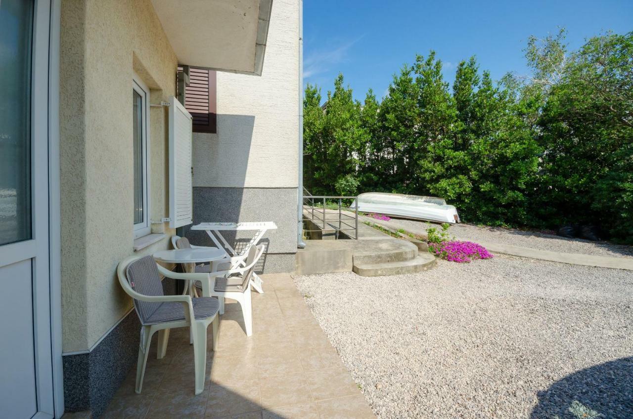 Apartments Branimir Нови Винодолски Екстериор снимка